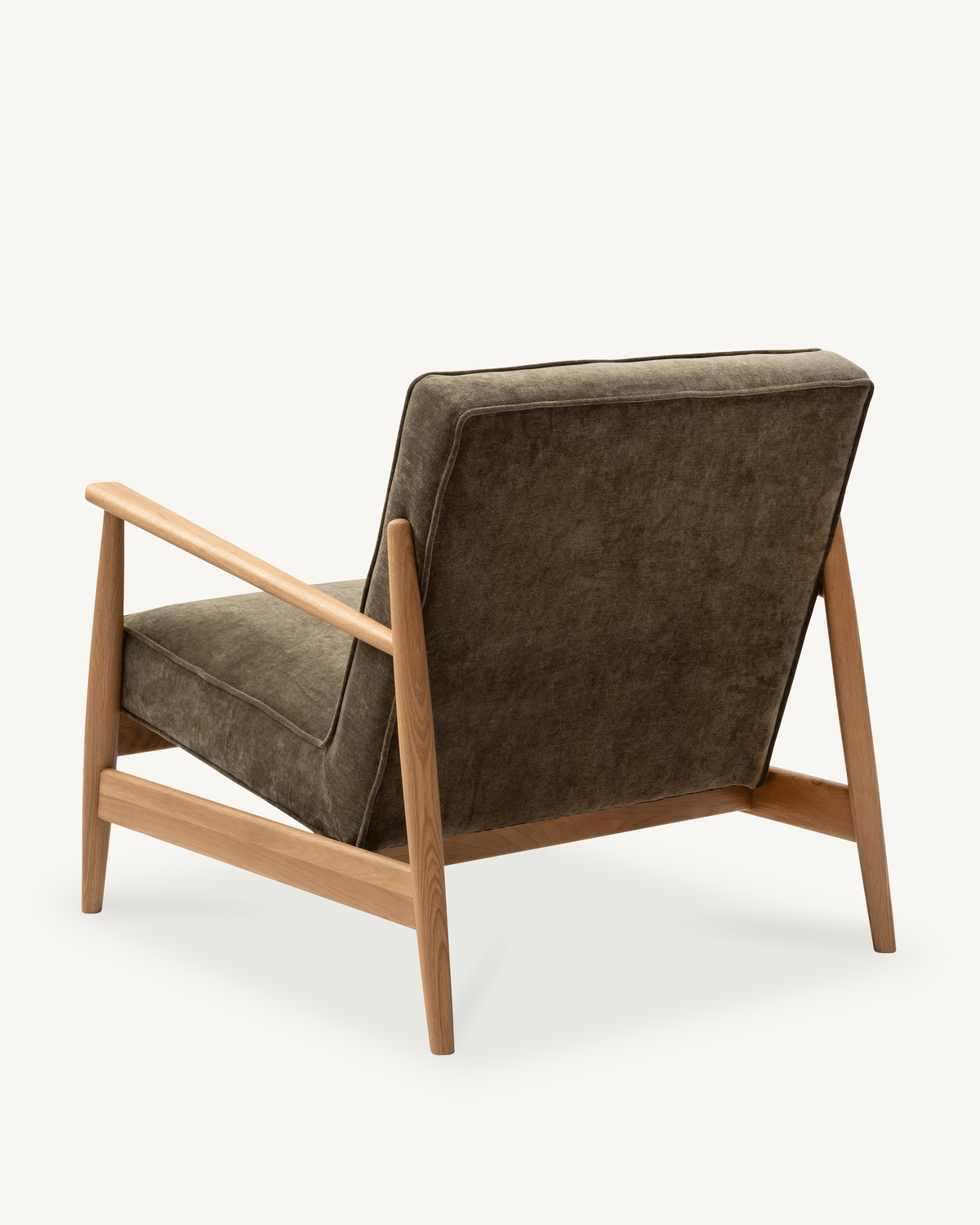 Arna Lounge Chair