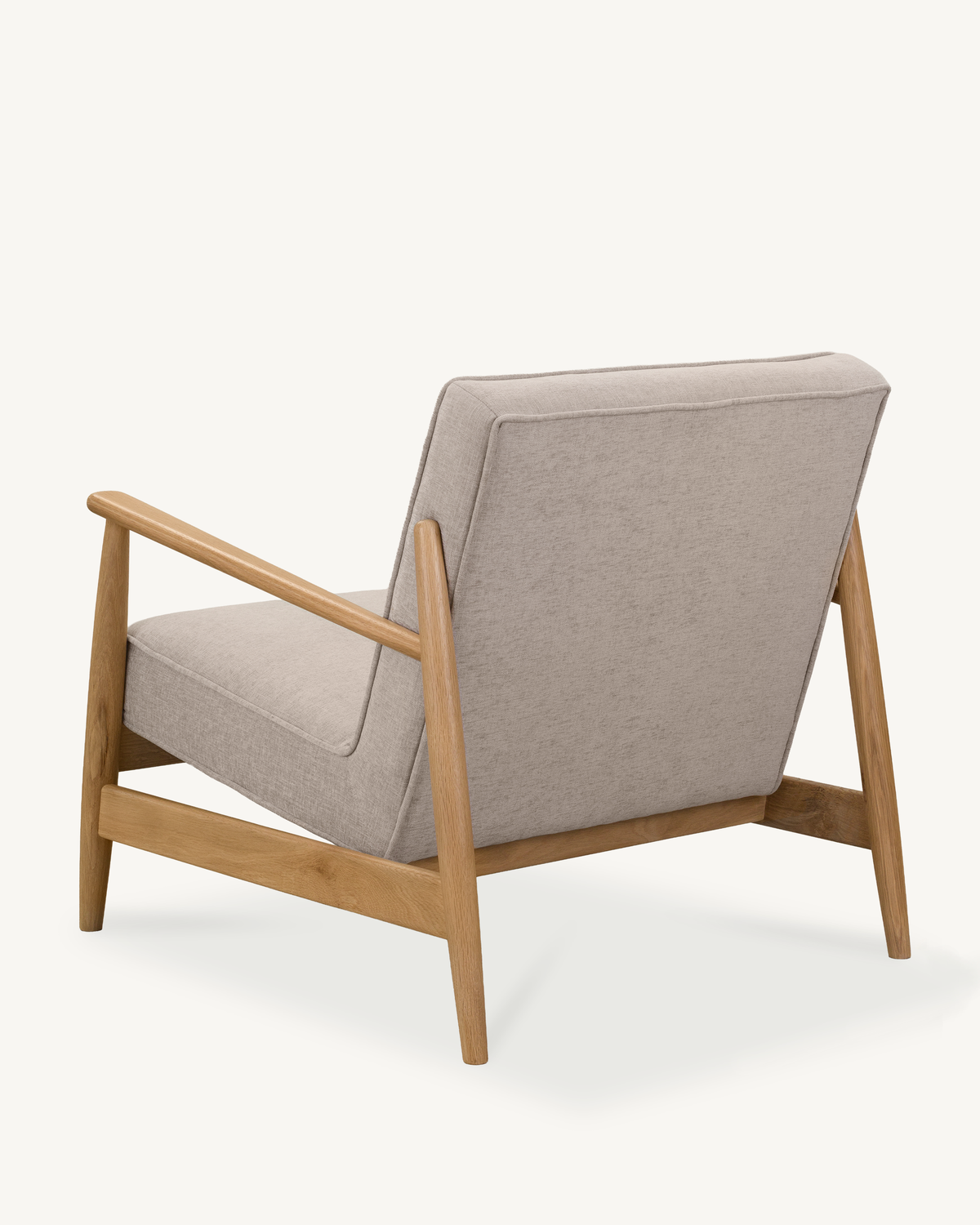 Arna Lounge Chair