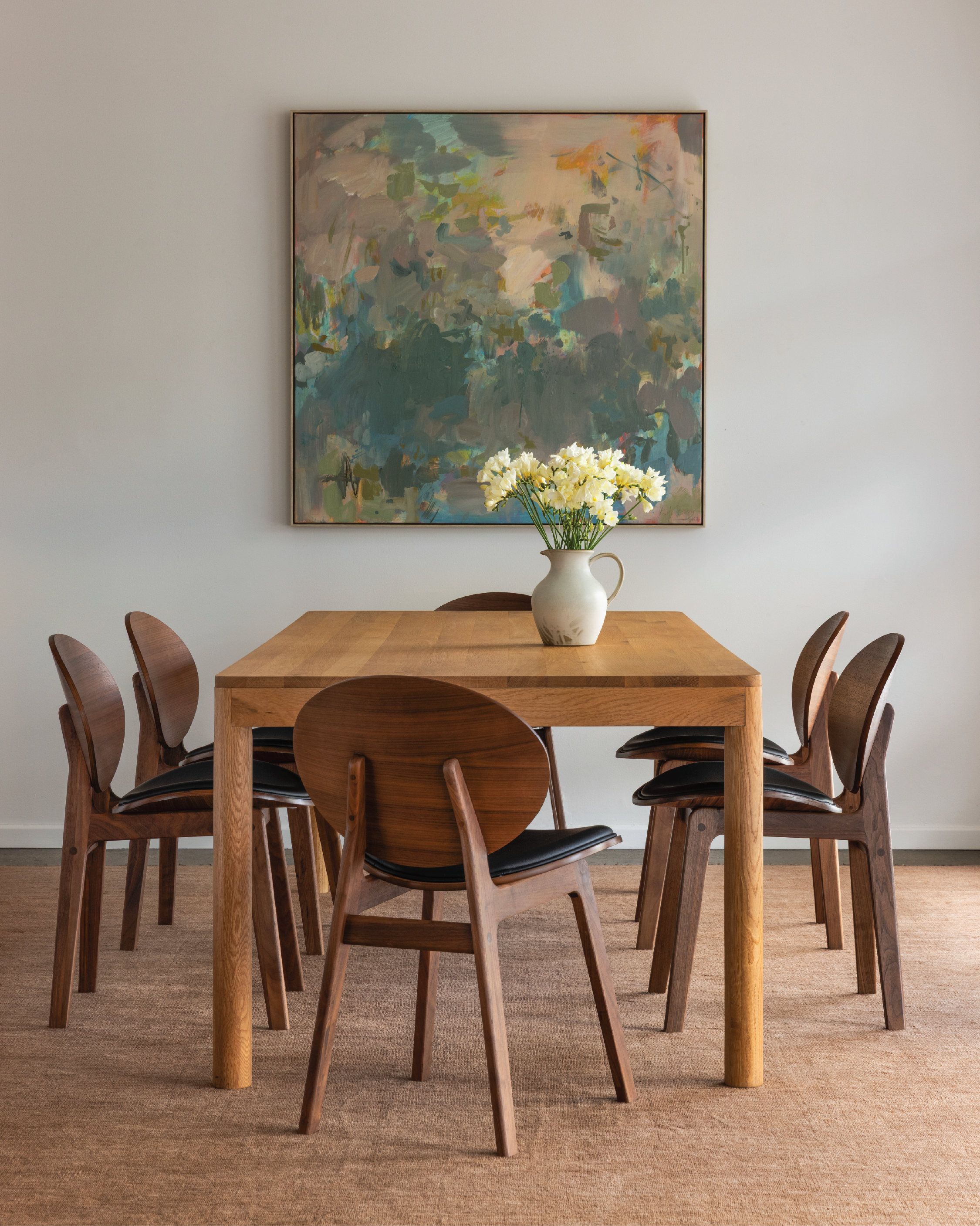 Arna 04 Walnut Black Leather Dining Chair