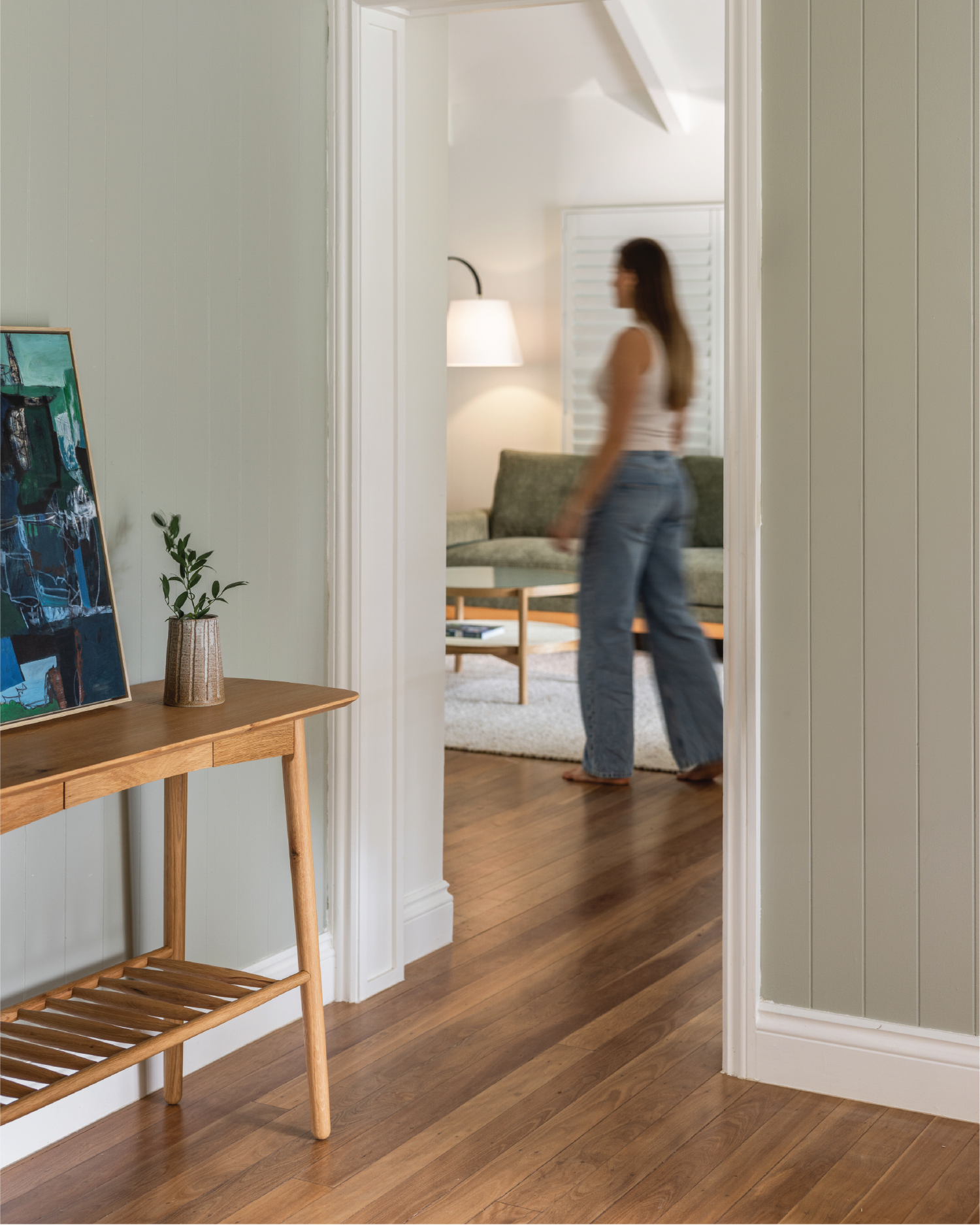 Arna Console Table
