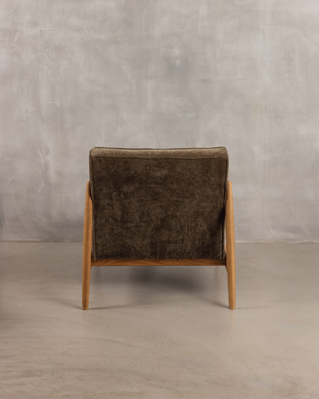 Arna Lounge Chair Olive