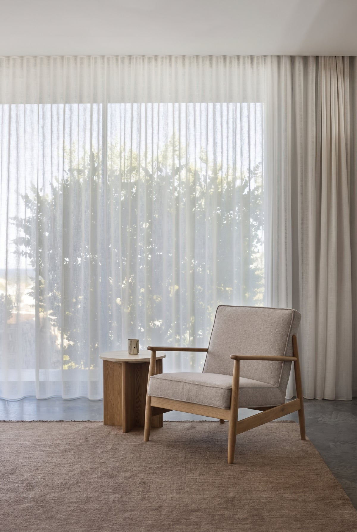 Arna Lounge Chair