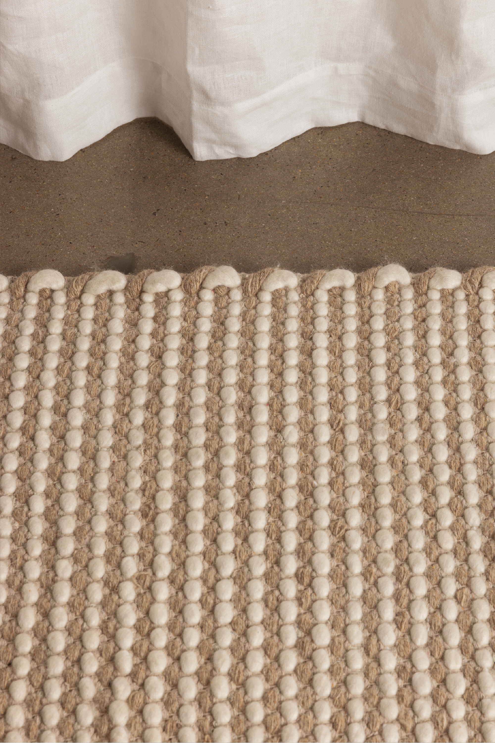 Bayliss Grampian Rug - Sandstone