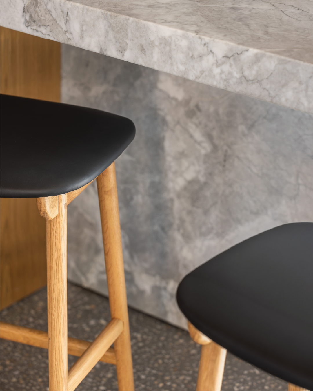 FIKA Counter Stool - Leather
