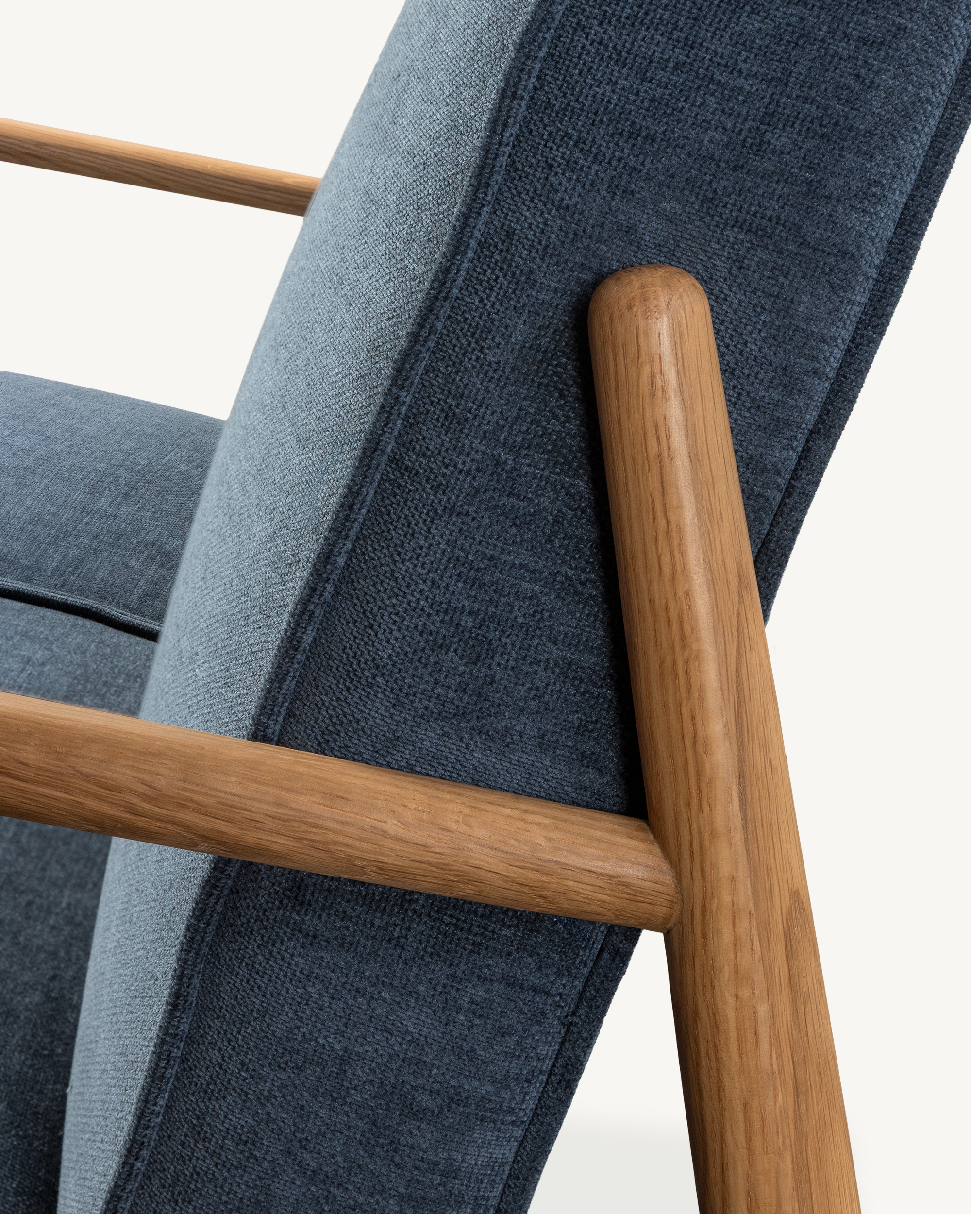 Arna Lounge 2 Seat Sofa