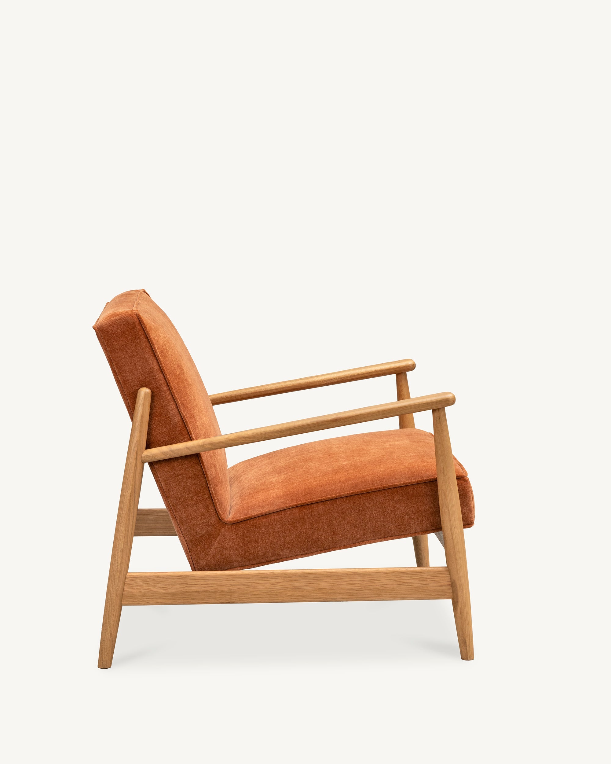 Arna Lounge Chair Rust
