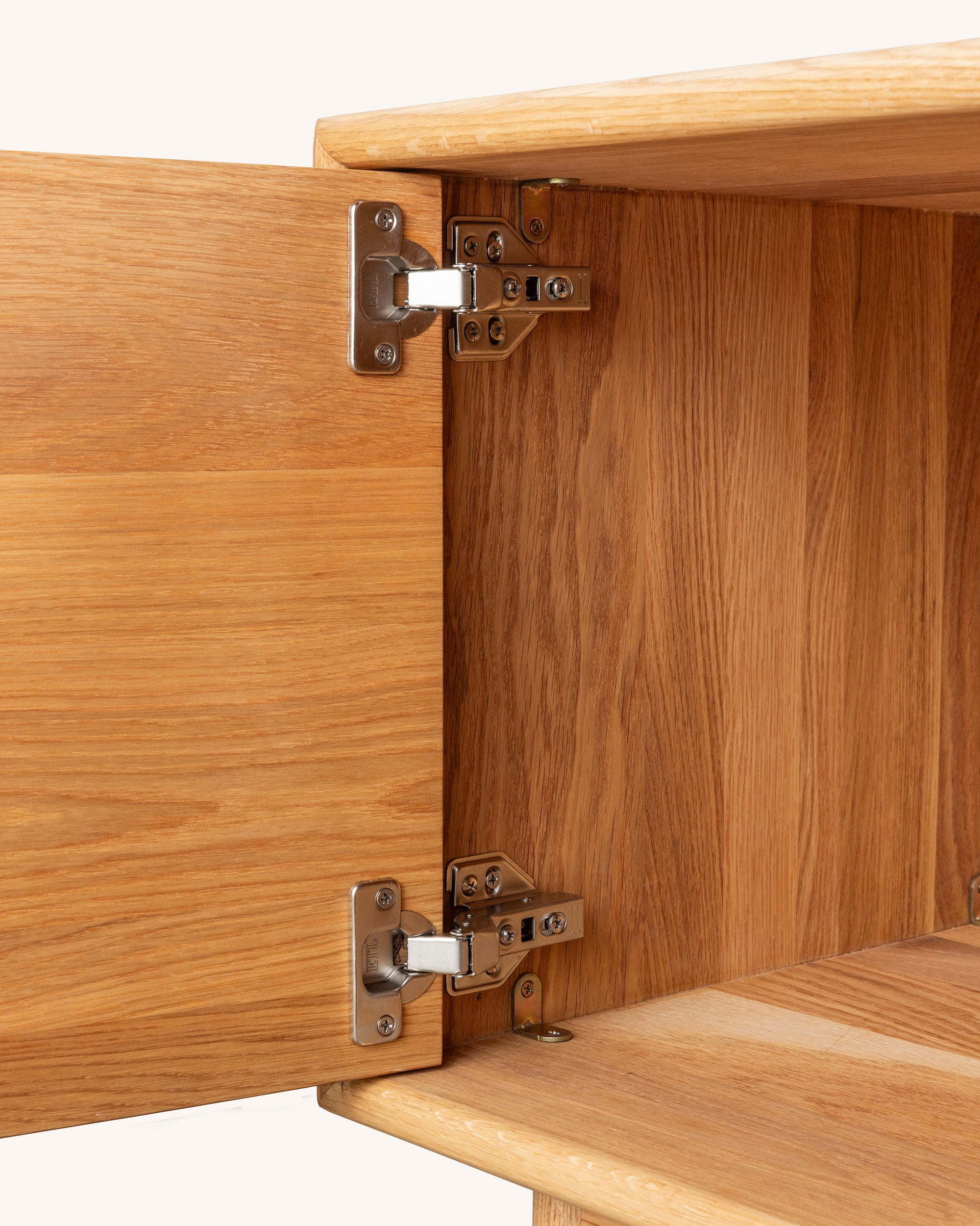 Metsa 02 Solid Oak Credenza