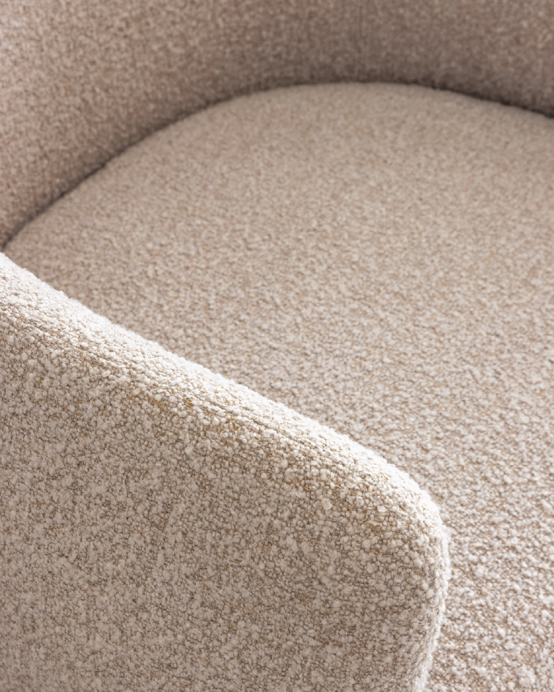 Snug Lounge Chair