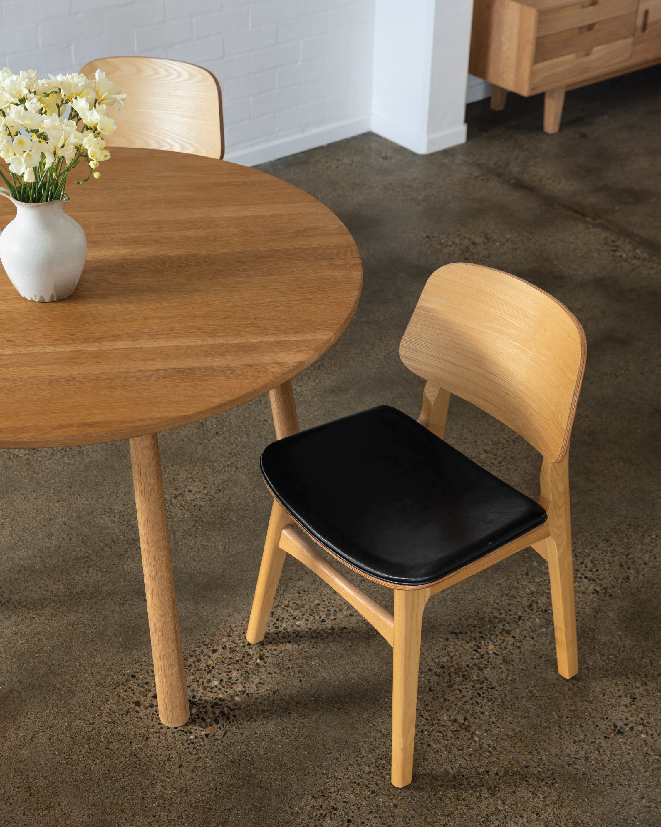 Vara 03 Black Faux Leather Dining Chair