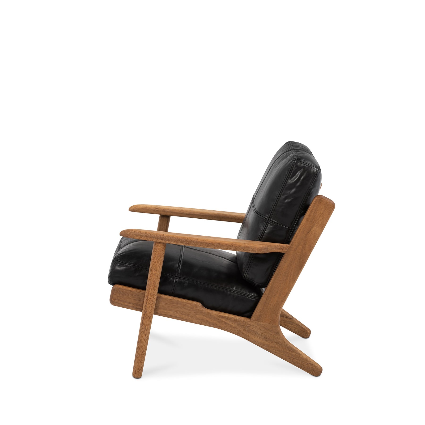 Map Armchair Walnut Frame Black Leather