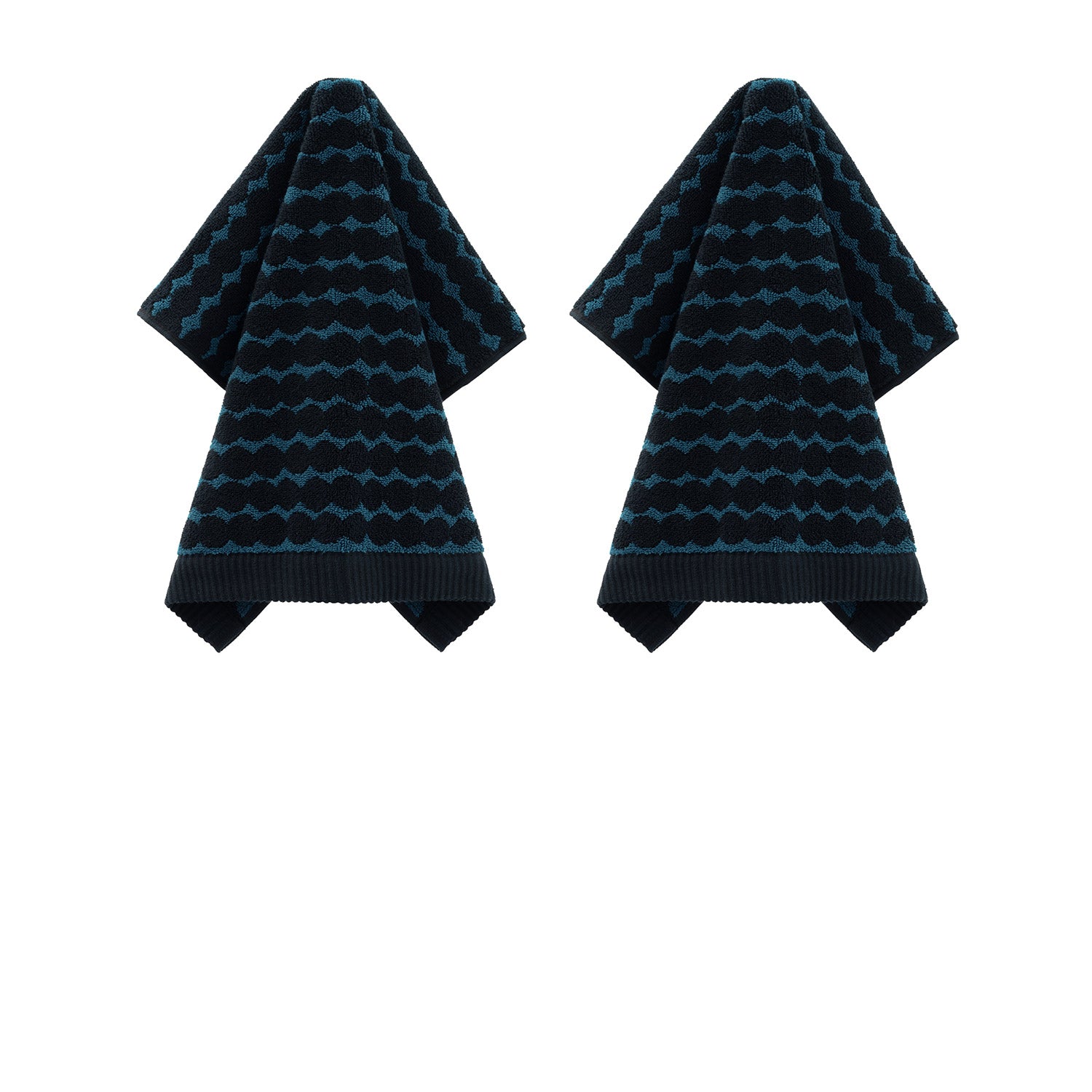 http://themodern.com.au/cdn/shop/products/Marimekko-Pieni-Rasymatto-Hand-Towel-Set-of-2.jpg?v=1669425400