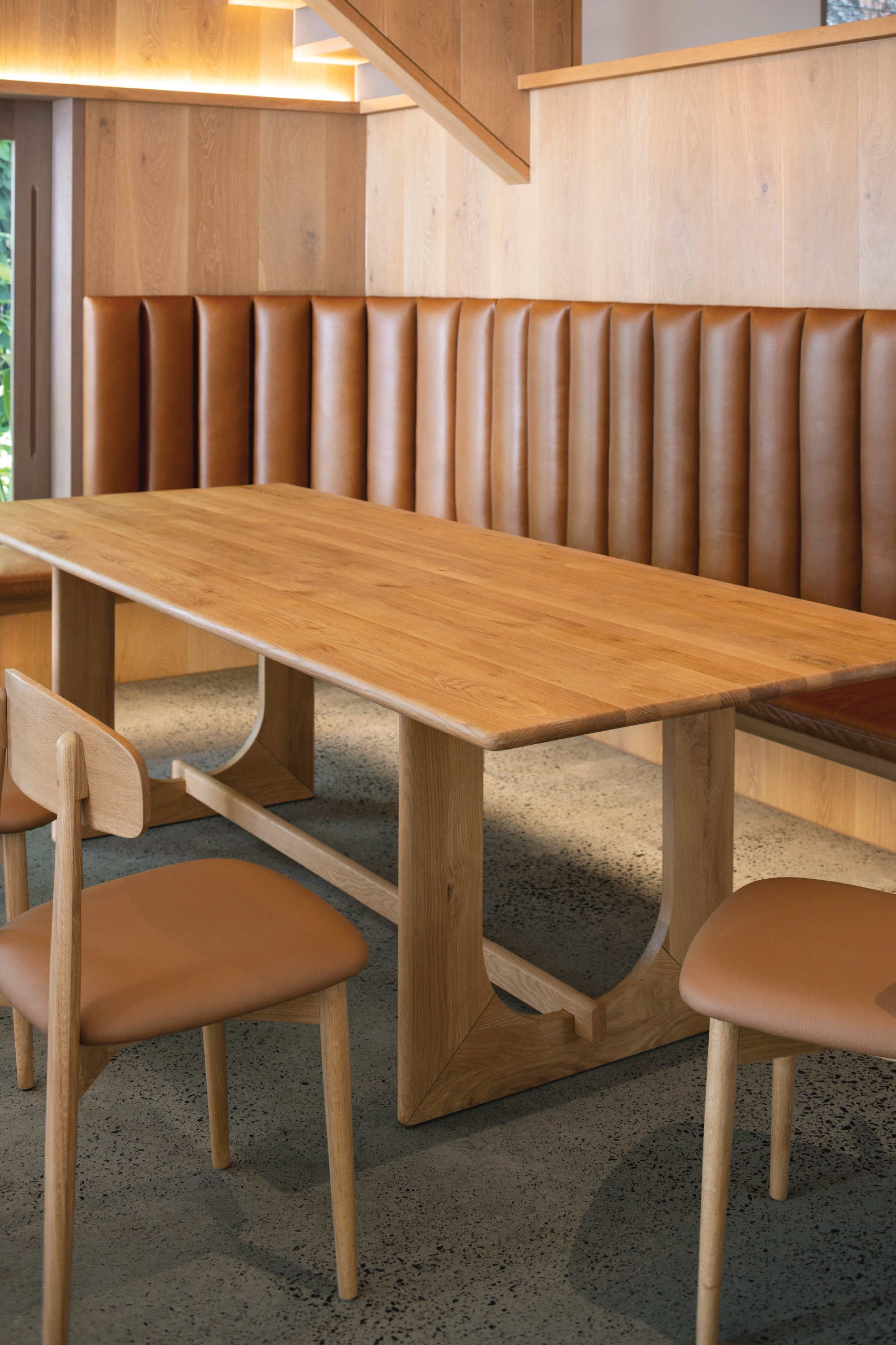 Arke Solid Oak Dining Table