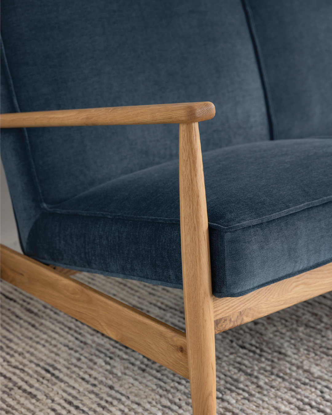 Arna Lounge 2 Seat Sofa