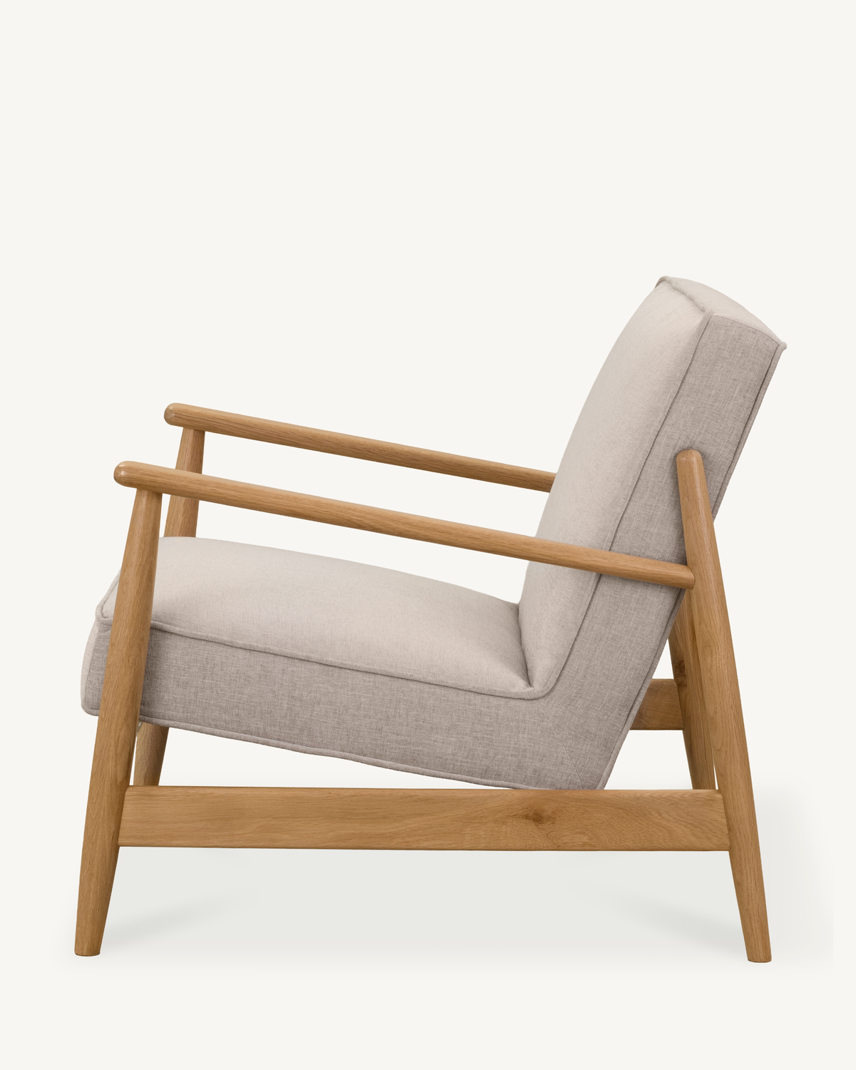 Arna Lounge Chair