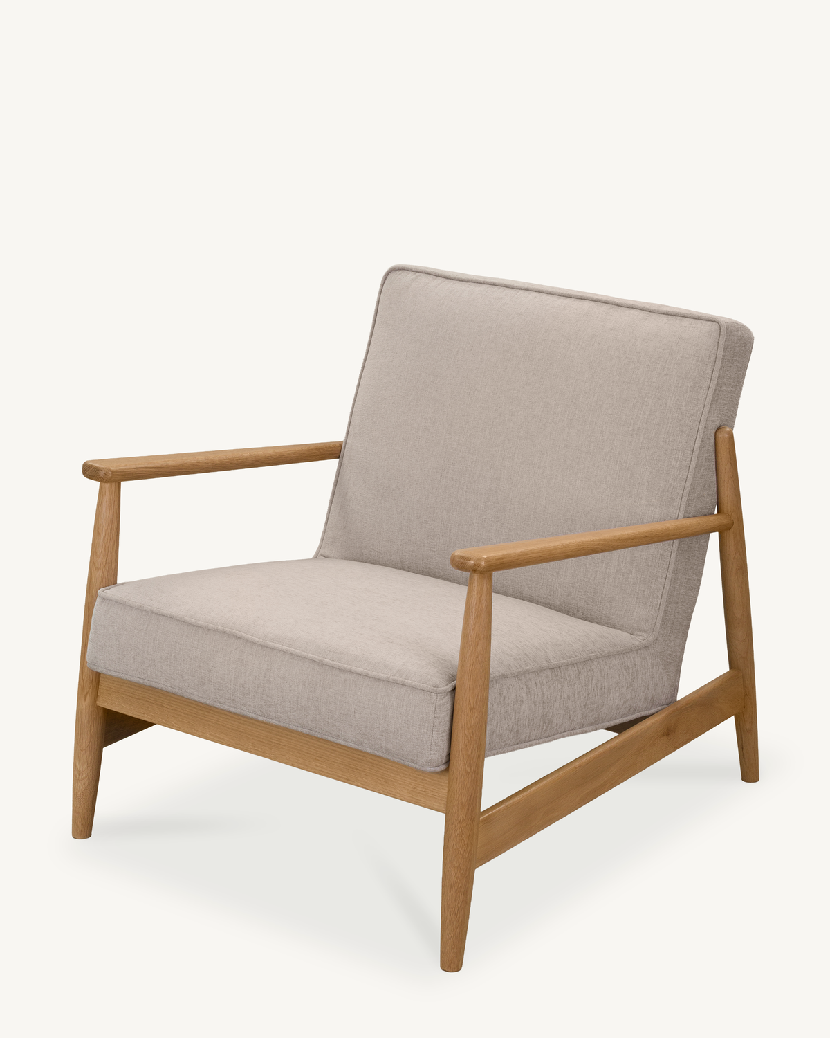 Arna Lounge Chair