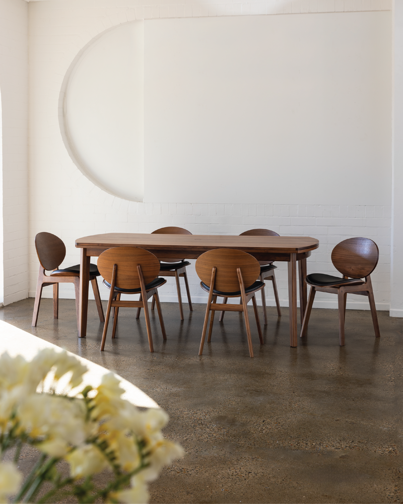 Arna 04 Dining Chair Walnut Oiled - Black Leather