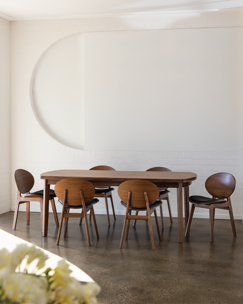 Arna Curve Dining Table Extendable (Walnut)