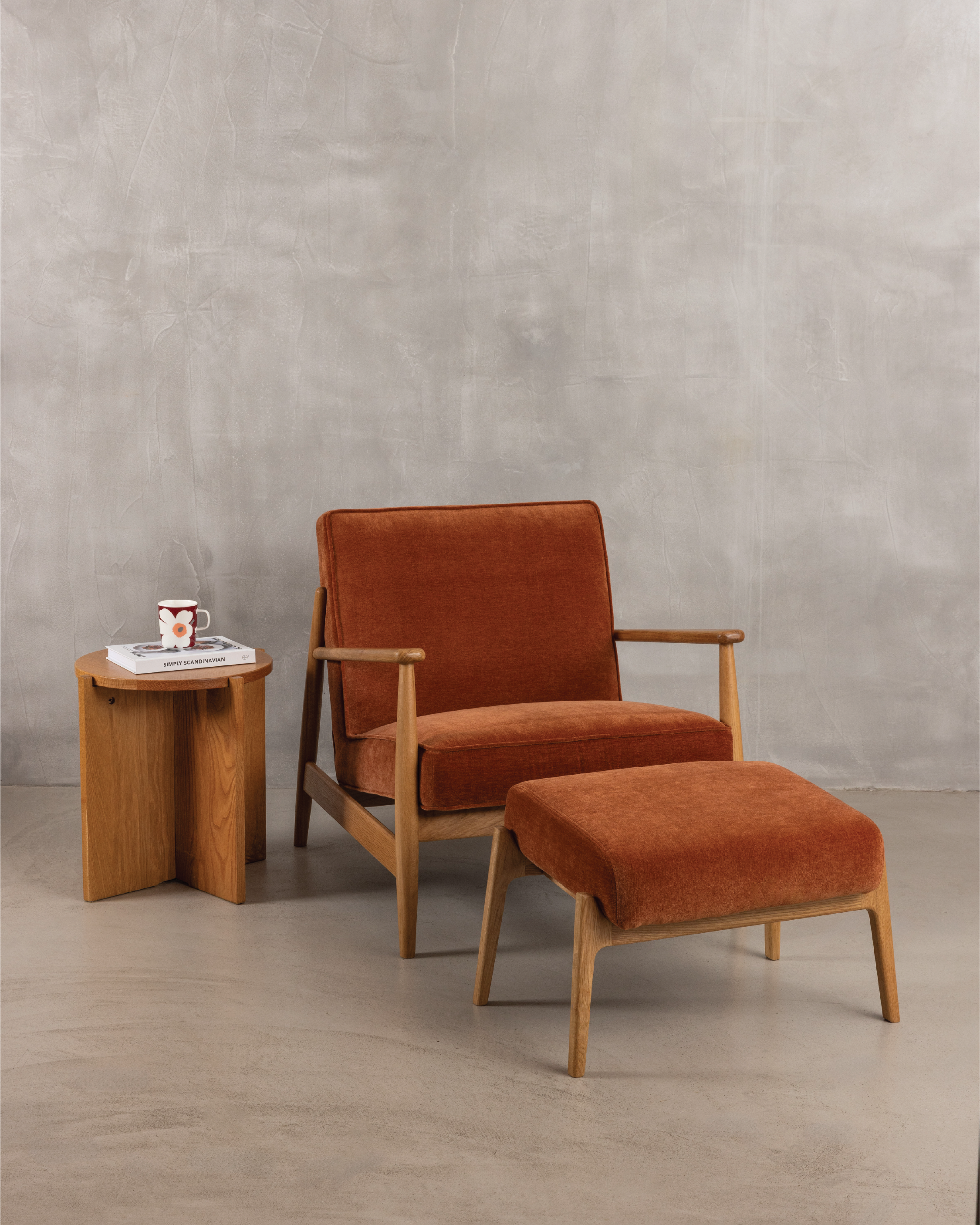 Arna Lounge Chair Rust