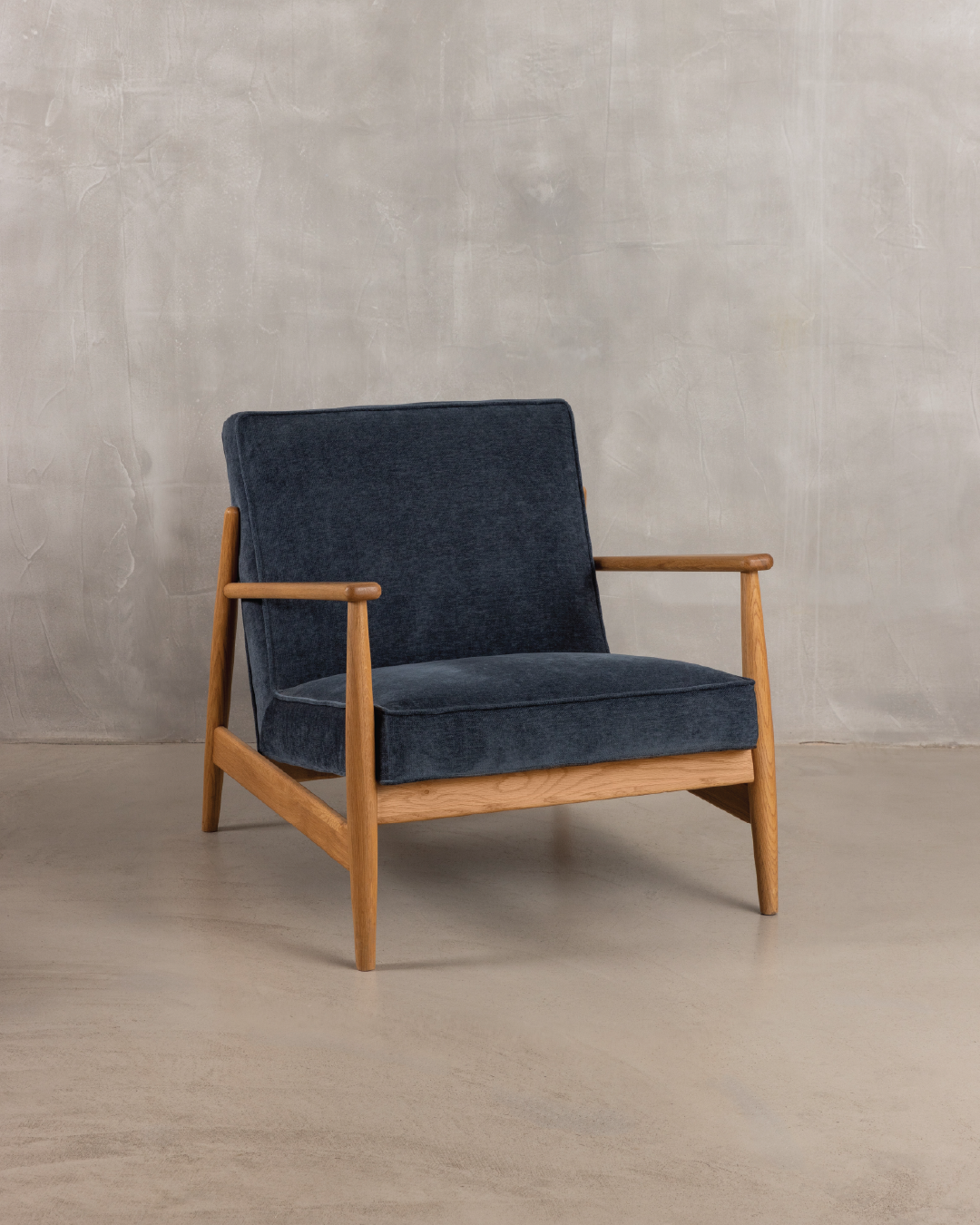 Arna Lounge Chair Baltic Blue