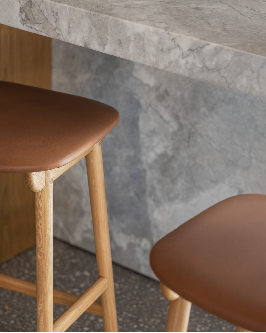 FIKA Counter Stool - Leather