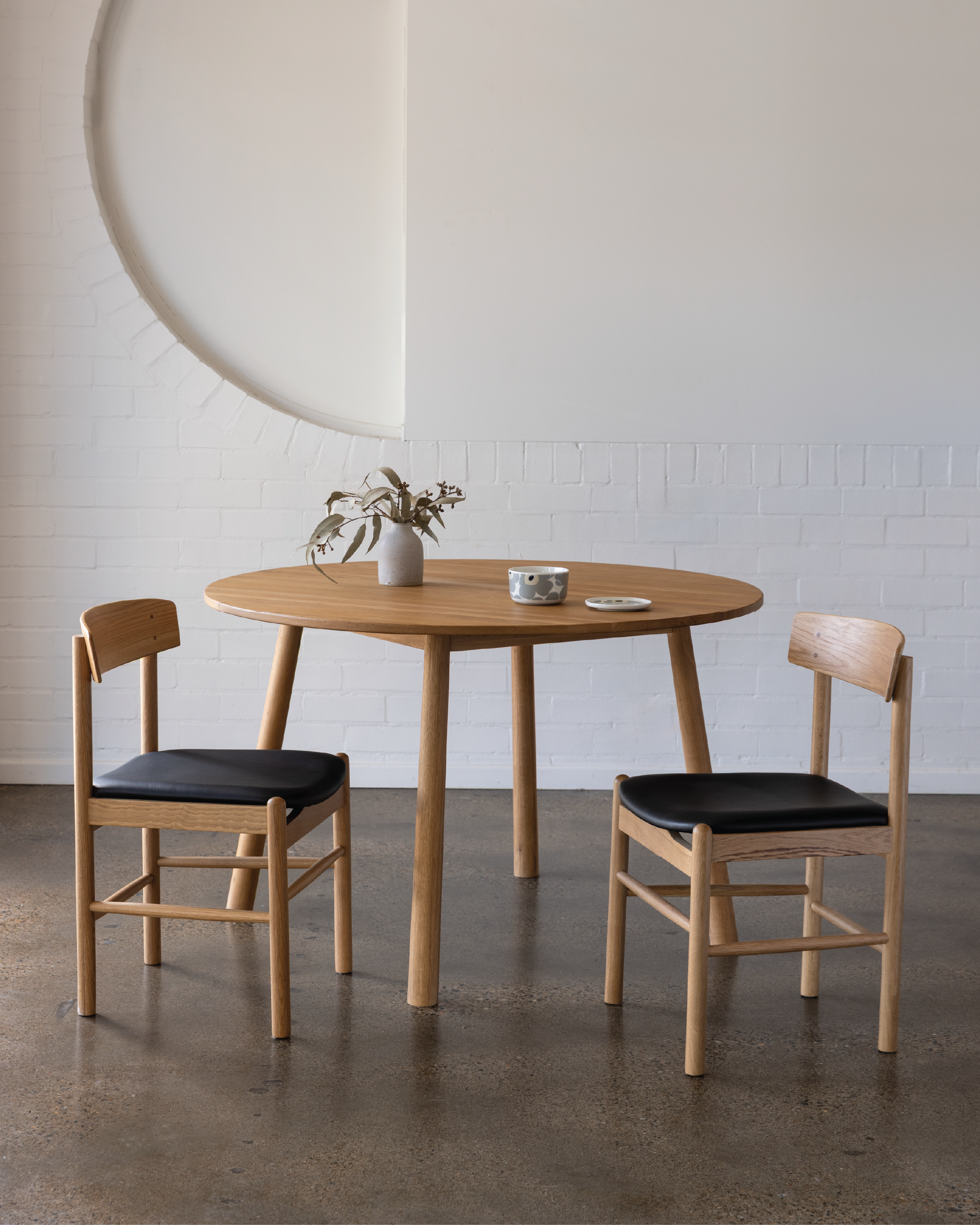 Forest 02 Black Full-Grain Leather Oak Dining Chair