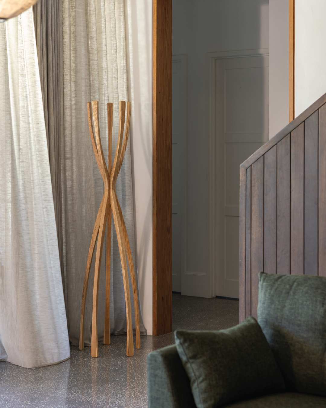Hamar Coat Stand