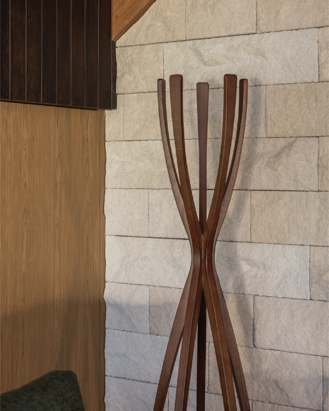 Hamar Coat Stand