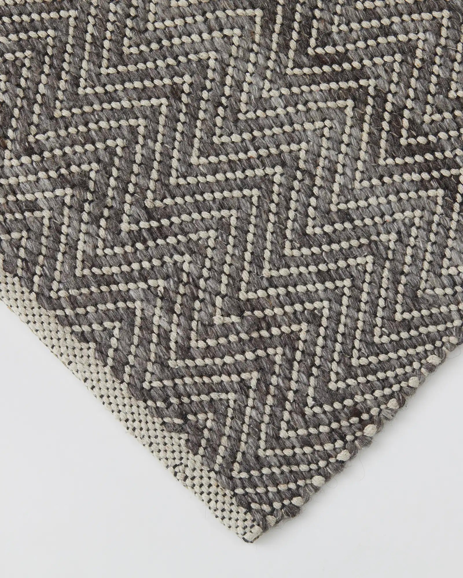 Weave Matterhorn Rug - Tar