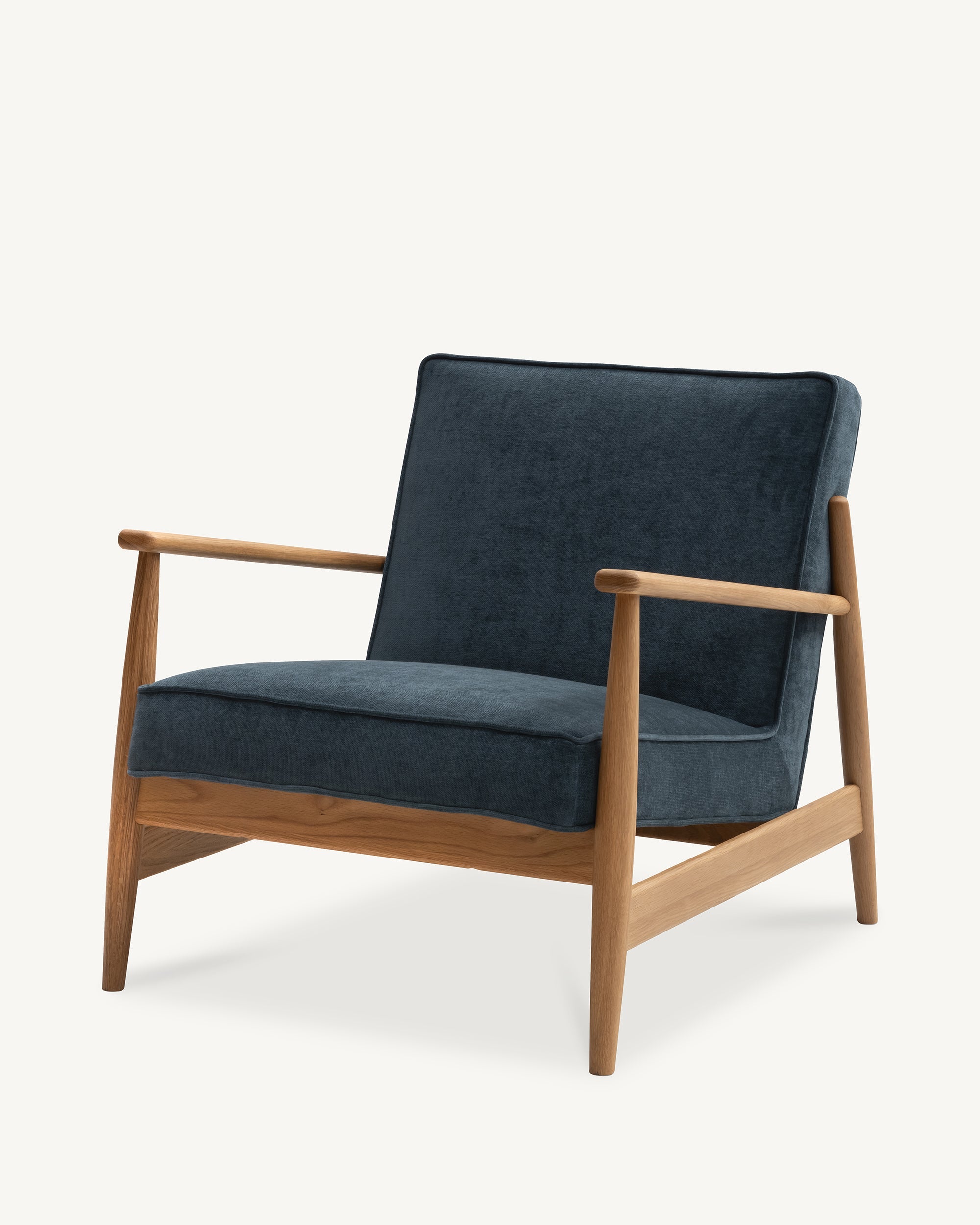 Arna Lounge Chair Baltic Blue