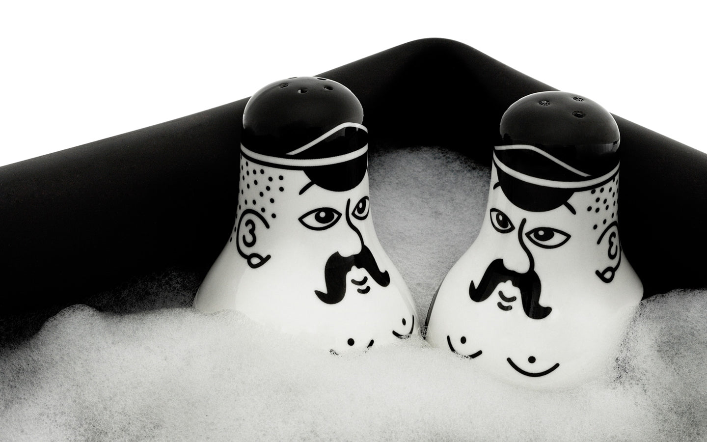 Normann Copenhagen Friends Salt & Pepper Set